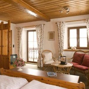Themen-Zimmer mit Kingsize-Bett